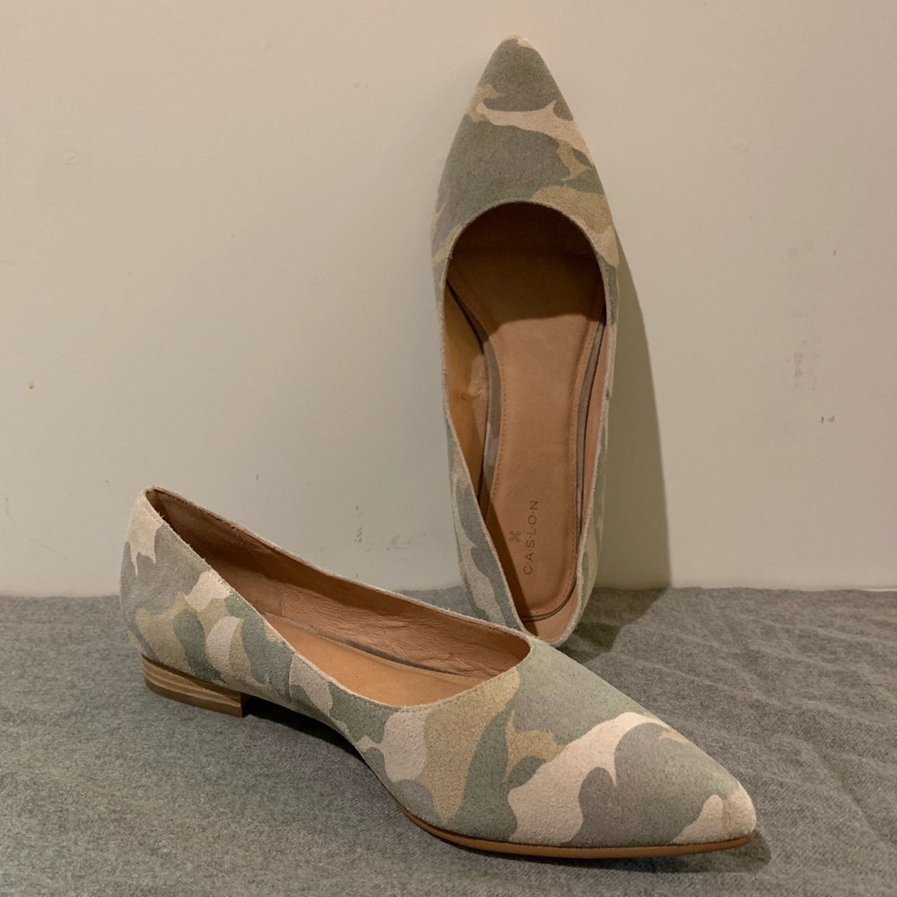 NWT Caslon Camo Flats